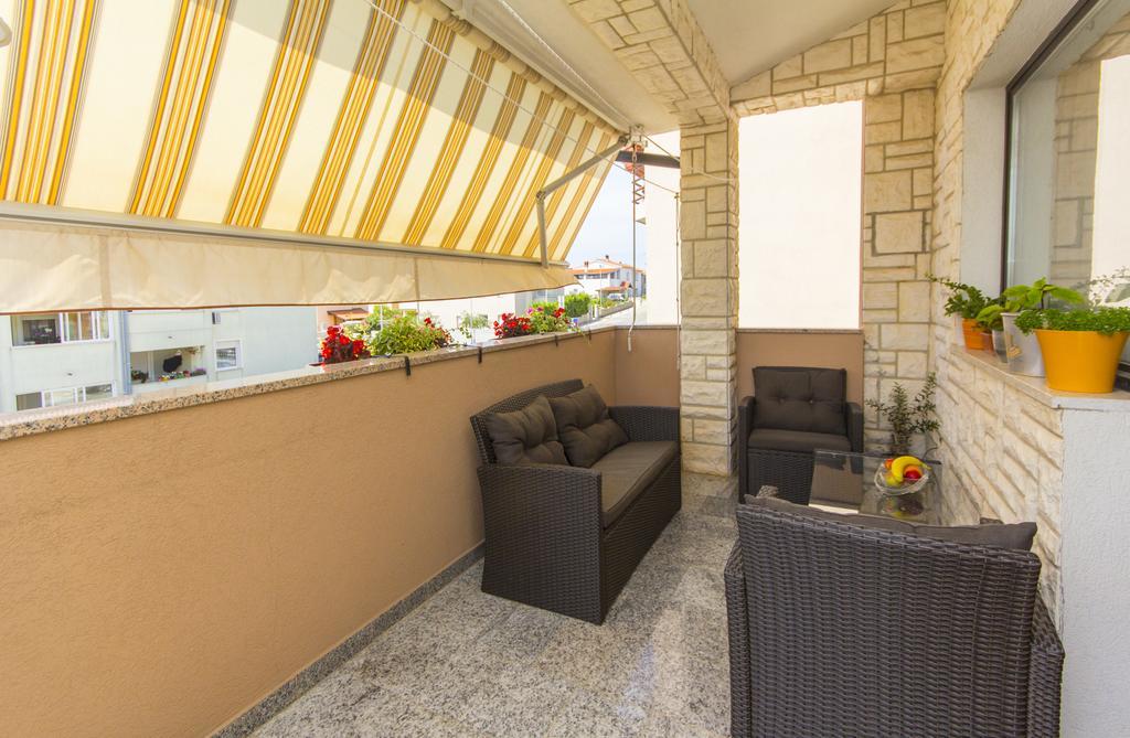 Apartment Pecirep Pula Pokoj fotografie