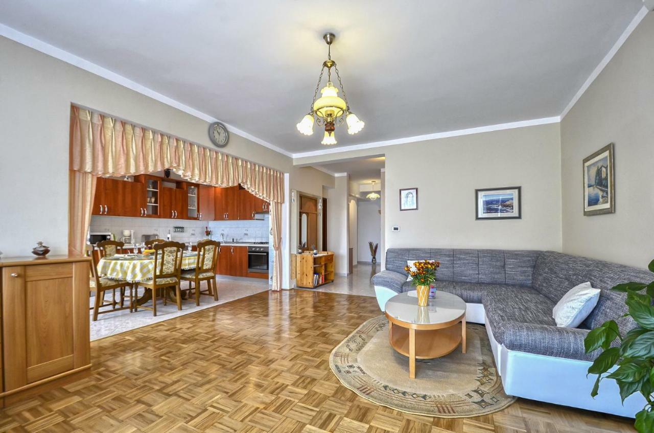 Apartment Pecirep Pula Exteriér fotografie